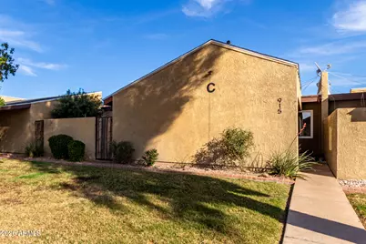 915 S Hacienda Drive, Tempe, AZ 85281 - Photo 1