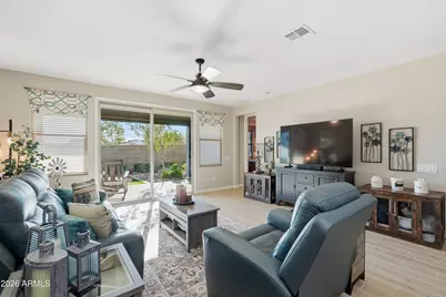 20757 W Minnezona Avenue, Buckeye, AZ 85396 - Photo 8