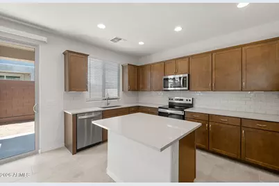 16505 W Whispering Wind Drive, Surprise, AZ 85387 - Photo 10