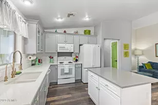 18641 W Larkspur Dr, Goodyear, AZ 85338 - Photo 10