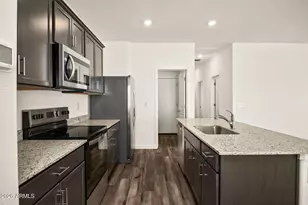 610 W Red Hawk Ct, Casa Grande, AZ 85122 - Photo 8