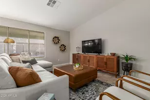 14925 W Mauna Loa Ln, Surprise, AZ 85379 - Photo 8