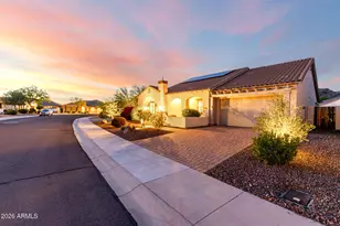 18322 W Thistle Landing Dr, Goodyear, AZ 85338 - Photo 8