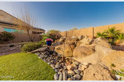 18322 W Thistle Landing Drive, Goodyear, AZ 85338 - Photo 18