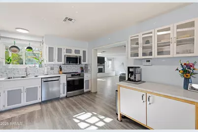 835 E Garnet Avenue, Mesa, AZ 85204 - Photo 4