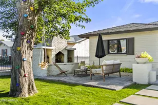 4215 E Flower St, Phoenix, AZ 85018 - Photo 2