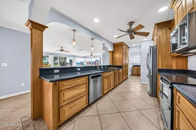 10223 W Desert Hills Drive, Sun City, AZ 85351 - Photo 6
