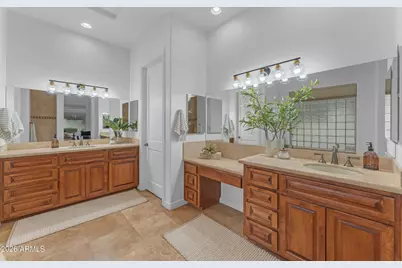 303 E Wexford Cove, Phoenix, AZ 85020 - Photo 24