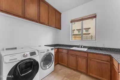 303 E Wexford Cove, Phoenix, AZ 85020 - Photo 38