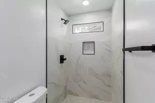 1007 E Campus Dr, Tempe, AZ 85282 - Photo 22