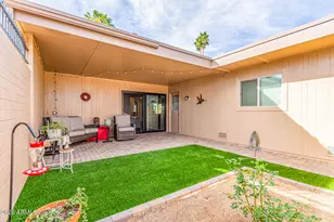 10902 W Topaz Dr, Sun City, AZ 85351 - Photo 6