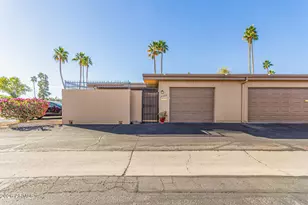 10902 W Topaz Dr, Sun City, AZ 85351 - Photo 32