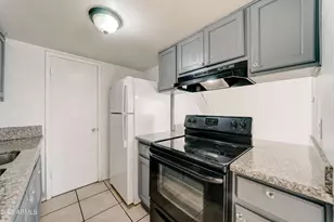 5202 N 42nd Dr, Phoenix, AZ 85019 - Photo 6