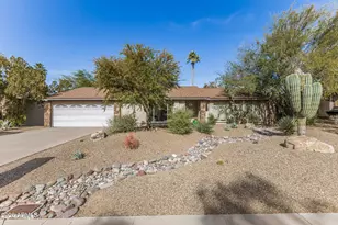 142 E Voltaire Ave, Phoenix, AZ 85022 - Photo 1