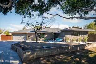 1516 E Keim Dr, Phoenix, AZ 85014 - Photo 2