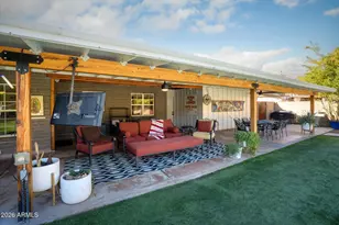 1516 E Keim Dr, Phoenix, AZ 85014 - Photo 10