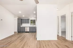 8601 N 103rd Ave, Peoria, AZ 85345 - Photo 6