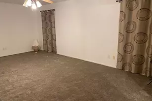 18170 N 89th Ln, Peoria, AZ 85382 - Photo 14