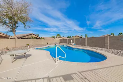 17116 N Corey Court, Surprise, AZ 85374 - Photo 2