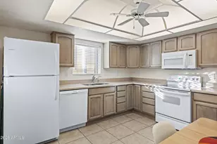 6512 N 12th Wy, Phoenix, AZ 85014 - Photo 24