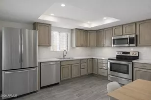 6512 N 12th Wy, Phoenix, AZ 85014 - Photo 4