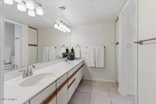 6512 N 12th Wy, Phoenix, AZ 85014 - Photo 14