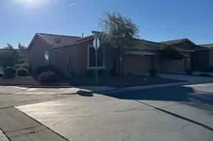 42057 W Miller Ln, Maricopa, AZ 85138 - Photo 2