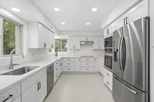 9437 E Calle De Valle Dr, Scottsdale, AZ 85255 - Photo 18