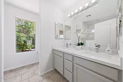 15688 W Saguaro Lane, Surprise, AZ 85374 - Photo 18