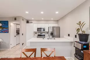 286 W Palomino Dr, Chandler, AZ 85225 - Photo 2