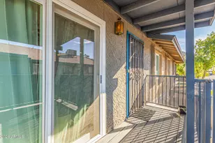 286 W Palomino Dr, Chandler, AZ 85225 - Photo 8