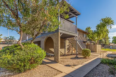 286 W Palomino Drive #104, Chandler, AZ 85225 - Photo 4