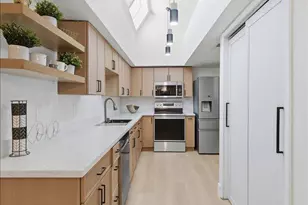 3243 N 38th St, Phoenix, AZ 85018 - Photo 8