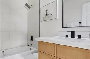 3243 N 38th St, Phoenix, AZ 85018 - Photo 30