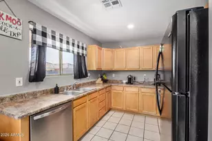 8043 W Eva St, Peoria, AZ 85345 - Photo 12