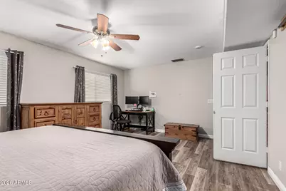 567 W Spur Avenue, Gilbert, AZ 85233 - Photo 14