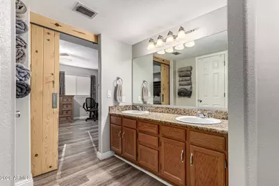 567 W Spur Avenue, Gilbert, AZ 85233 - Photo 16