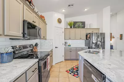 6514 S Ginty Drive S, Gold Canyon, AZ 85118 - Photo 8