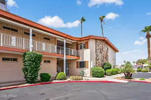 10851 N Fairway Ct W, Sun City, AZ 85351 - Photo 2