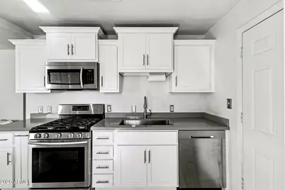 5225 N 8th Place, Phoenix, AZ 85014 - Photo 10