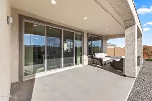 27361 W Wahalla Ln, Buckeye, AZ 85396 - Photo 32