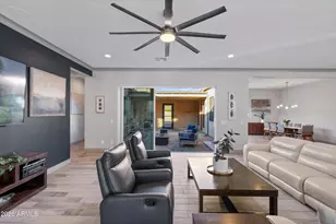 1353 E Paseo Way, Phoenix, AZ 85042 - Photo 16