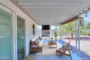 10530 W Desert Hills Ct, Sun City, AZ 85351 - Photo 16