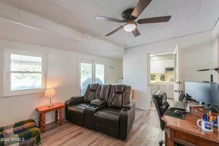 10530 W Desert Hills Ct, Sun City, AZ 85351 - Photo 10