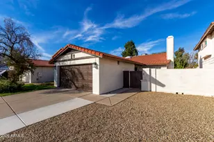 5028 W Gelding Dr, Glendale, AZ 85306 - Photo 4