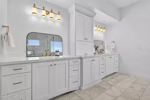 3906 E Crittenden Ln, Phoenix, AZ 85018 - Photo 34