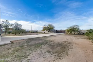 31807 N 219th Ave, Wittmann, AZ 85361 - Photo 10