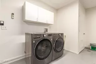 5502 S Jolly Roger Rd, Tempe, AZ 85283 - Photo 38