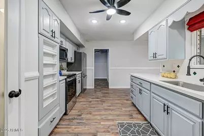 10235 N 108th Drive, Sun City, AZ 85351 - Photo 6