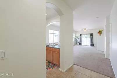 1581 E Desert Breeze Drive, Casa Grande, AZ 85122 - Photo 8